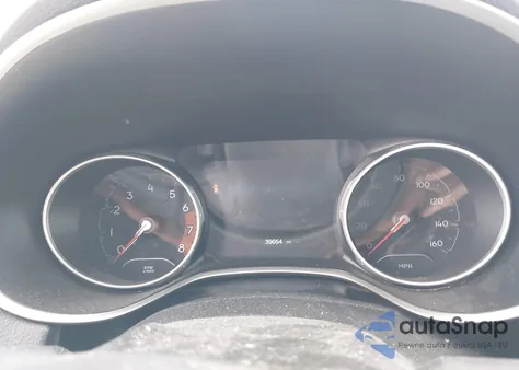 2021 Jeep Compass Latitude 4X4 z USA, uszkodzony, nr VIN 3C4NJDBB9MT524703